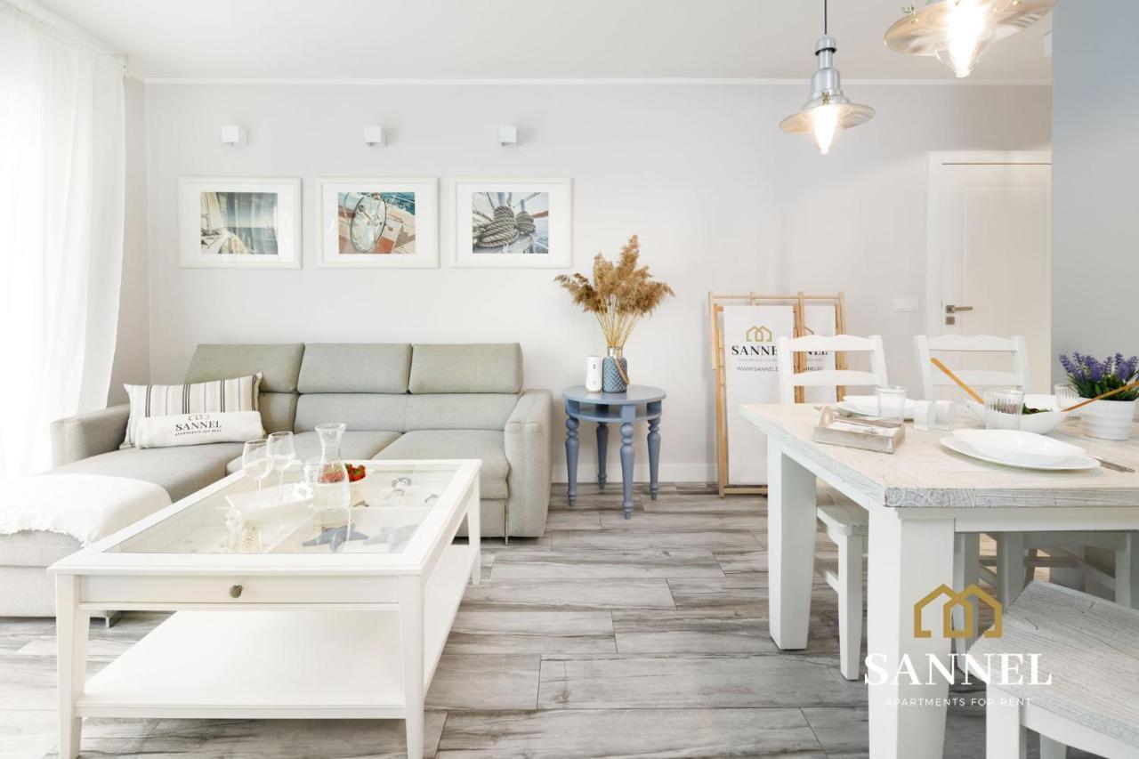 Apartament Premium Baltic House ミエンジボジェ エクステリア 写真